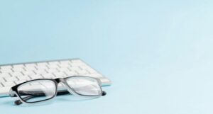 Pc keyboard and glasses